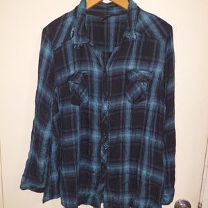 Torrid size 3 teal and black destructed flannel